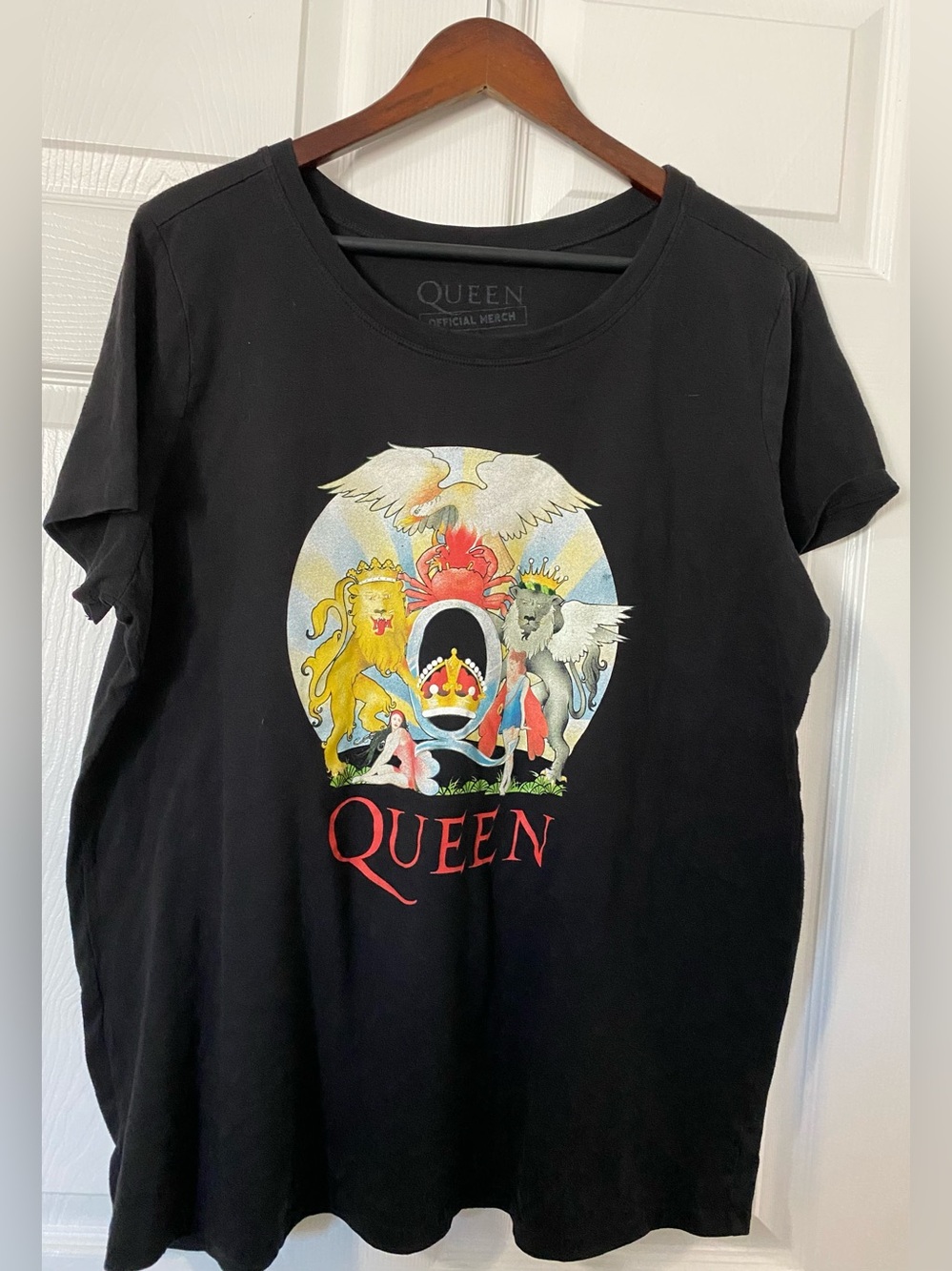 Torrid Queen Short-Sleeve Black T-Shirt, Size 2